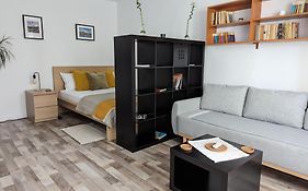 Sebastian Studio Apartment