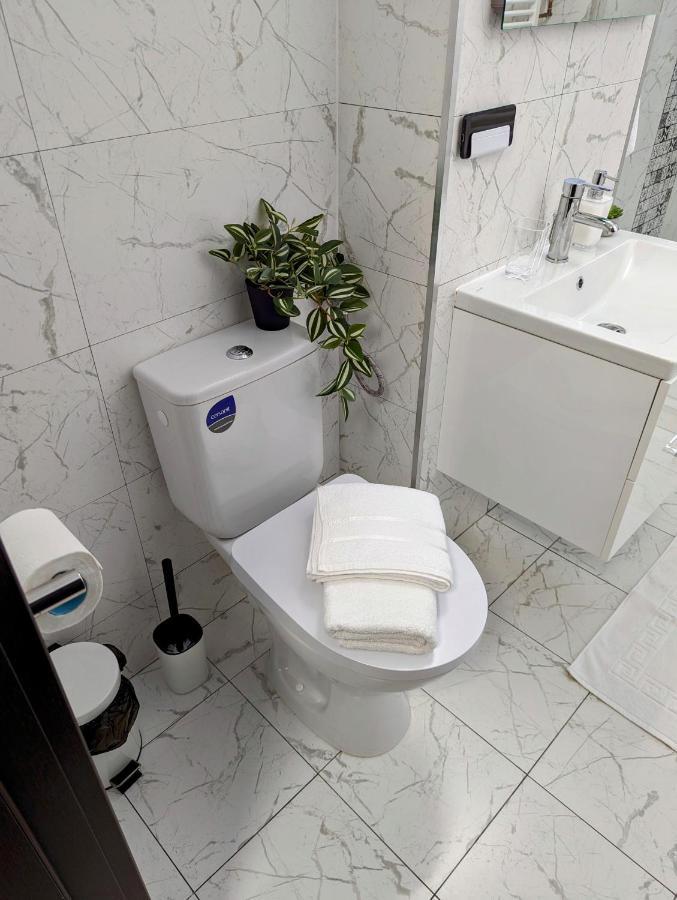 Sebastian Studio Apartment Bucureşti Exterior foto