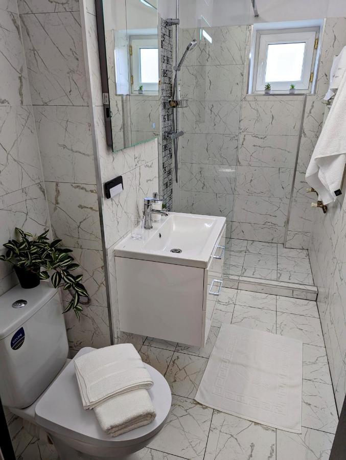 Sebastian Studio Apartment Bucureşti Exterior foto
